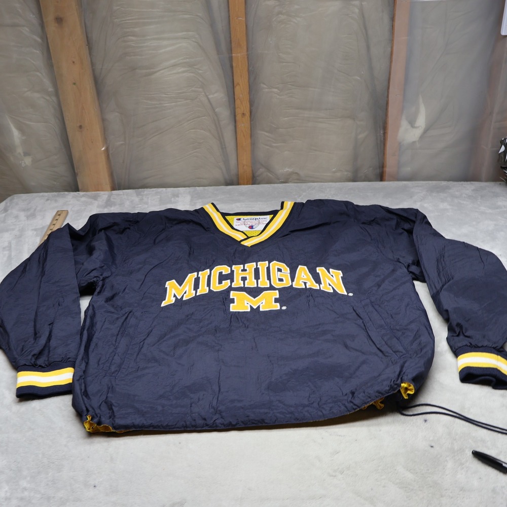 Michigan Wolverine Pullover Men‎ XL? NCAA Champion Blue Windbreaker V-neck VTG